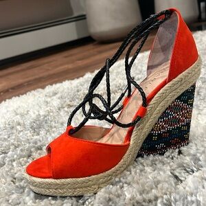 Charles David Boston Red & Tribal Print Lace Up Wedge Heel Woman’s Size 6 1/2